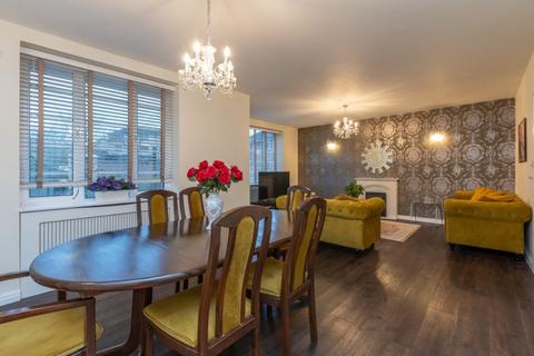 3 bedroom flat to rent, Finchley Road, Hampstead, NW3