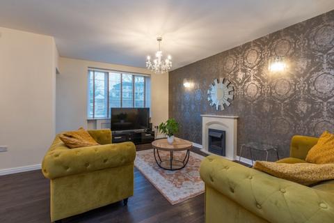 3 bedroom flat to rent, Finchley Road, Hampstead, NW3