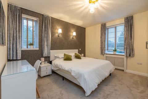 3 bedroom flat to rent, Finchley Road, Hampstead, NW3