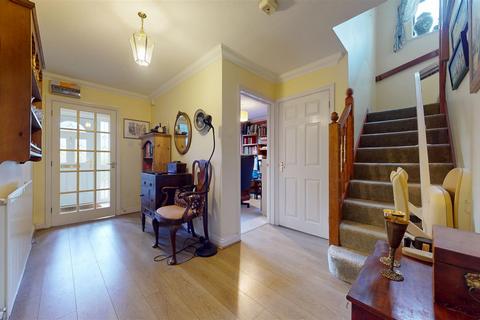 4 bedroom detached house for sale, Boyce Crescent, Milton Keynes MK7