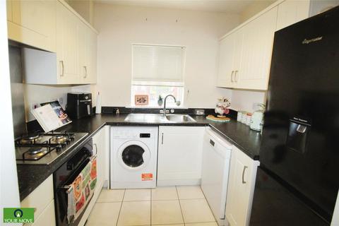 2 bedroom flat to rent, Campbell Road, Folkestone CT18