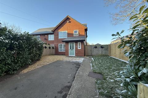 Meadow Gardens, Aylestone Park LE2