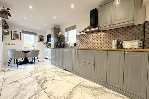 3 bedroom semi-detached house for sale, Meadow Gardens, Aylestone Park LE2