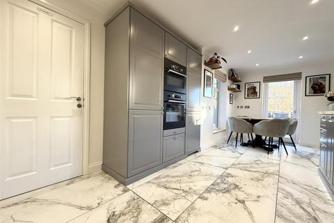 3 bedroom semi-detached house for sale, Meadow Gardens, Aylestone Park LE2