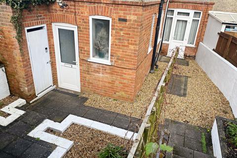 Studio to rent, Ashridge Parade Wimborne Road, Bournemouth, BH10 7