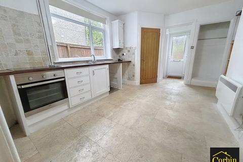 Studio to rent, Ashridge Parade Wimborne Road, Bournemouth, BH10 7
