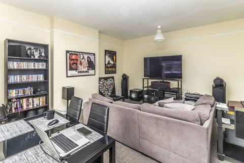 1 bedroom flat to rent, Lingfield Avenue, Kingston Upon Thames KT1