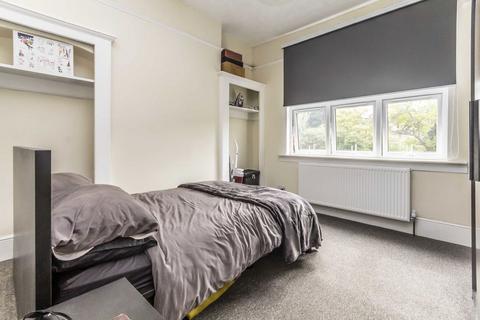 1 bedroom flat to rent, Lingfield Avenue, Kingston Upon Thames KT1