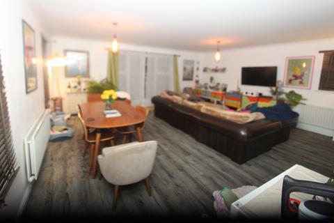 3 bedroom apartment for sale, Capability Way, Greenhithe DA9