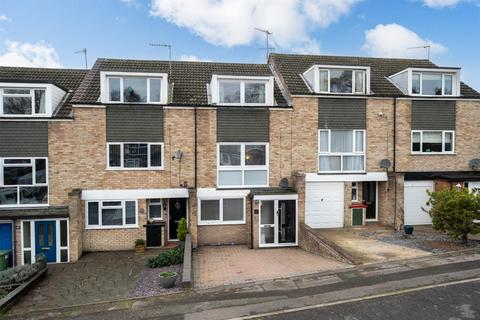 3 bedroom townhouse for sale, Garland Close, Old Town, Hemel Hempstead, Hertfordshire, HP2 5HU