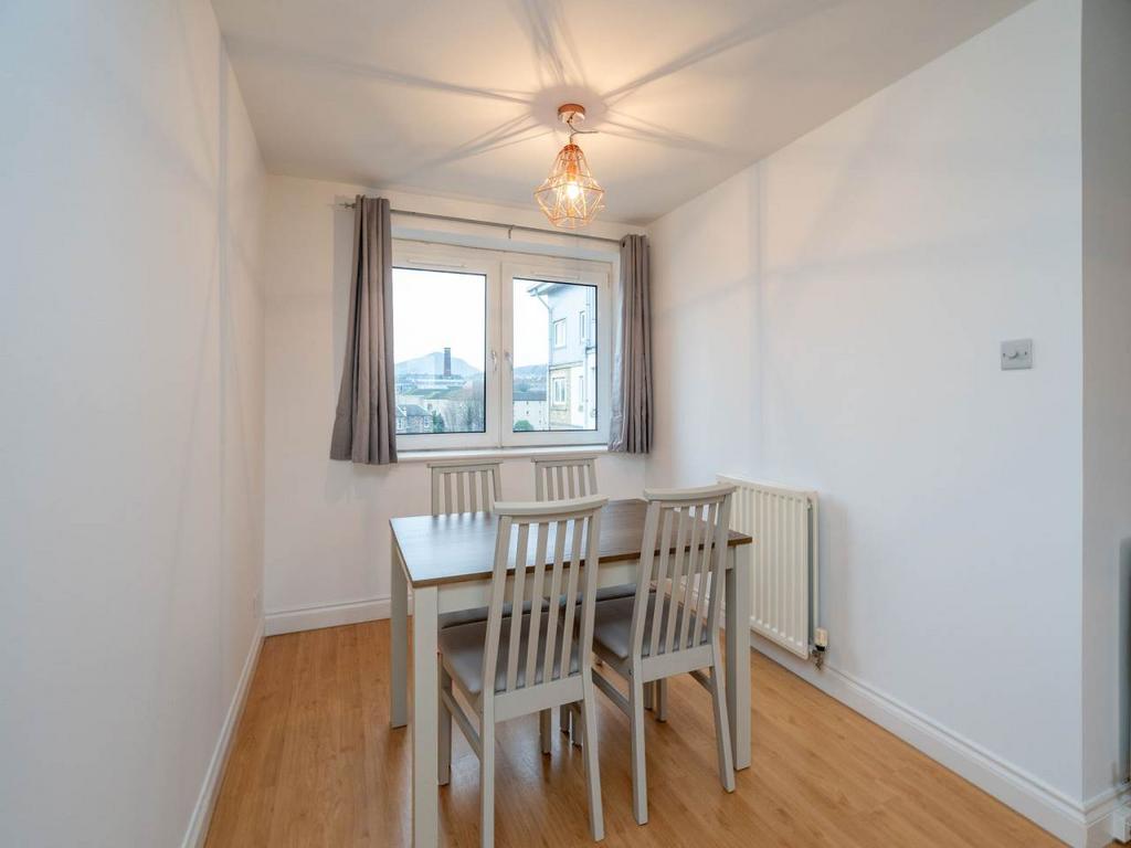 26 Comiston Grove-34-6