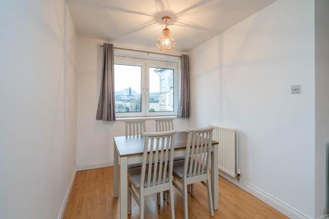 2 bedroom flat to rent, Pilrig Heights, Edinburgh,