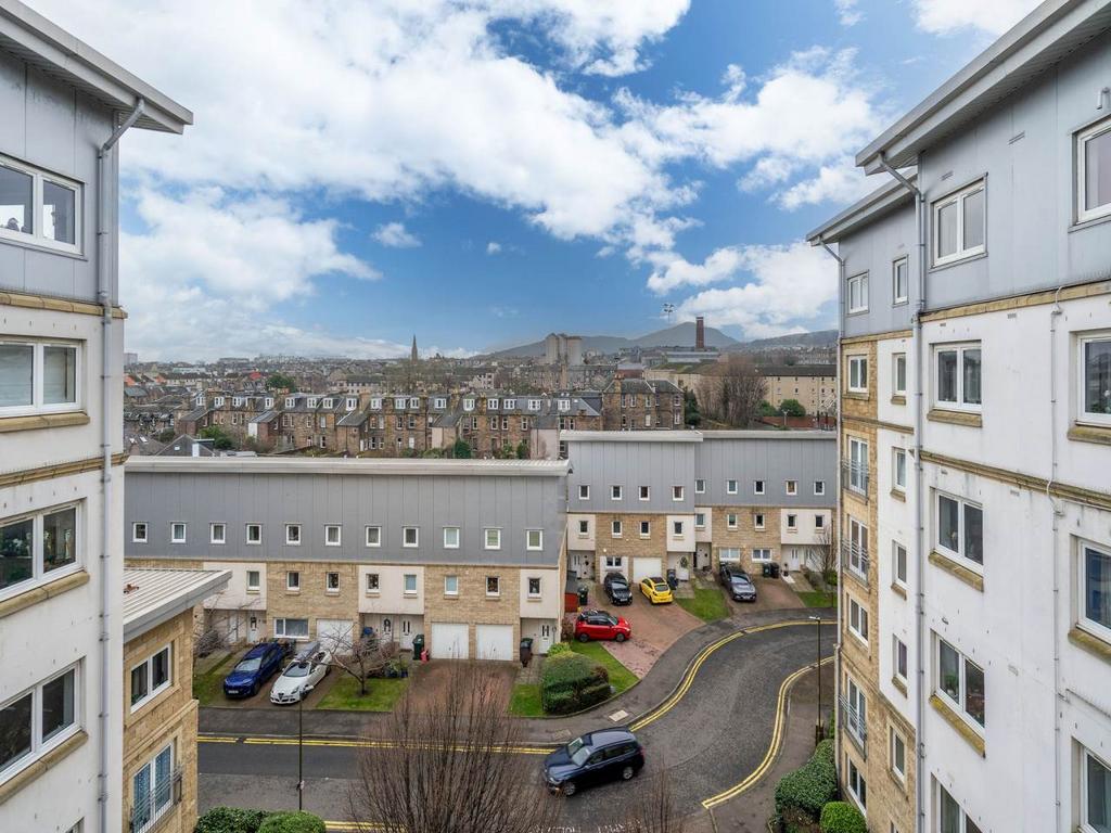 26 Comiston Grove-34-9