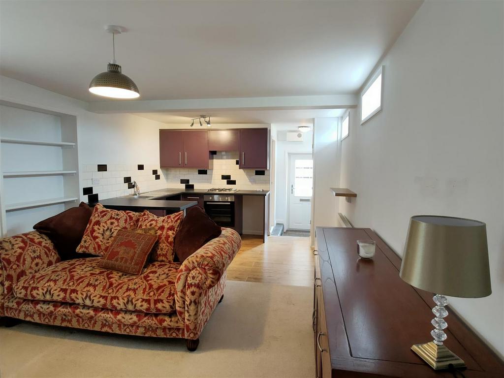 Open Plan Living Room / Kitchen