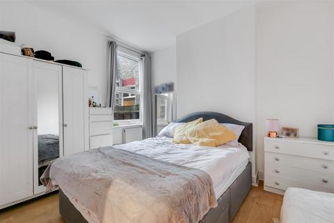 1 bedroom flat to rent, Boundary Road, Colliers Wood SW19