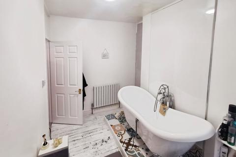 3 bedroom house to rent, Dafalog Tce, Phillipstown, New Tredegar