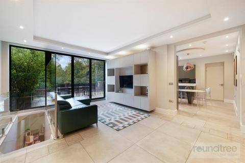 6 bedroom detached house for sale, Danescroft Gardens, Hendon NW4