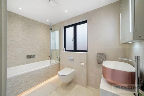 6 bedroom detached house for sale, Danescroft Gardens, Hendon NW4