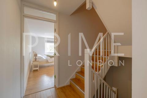 4 bedroom house to rent, Kenchester Close, Nine Elms, London