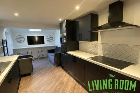 6 bedroom house share to rent, Longcross Street, Adamsdown, Cardiff