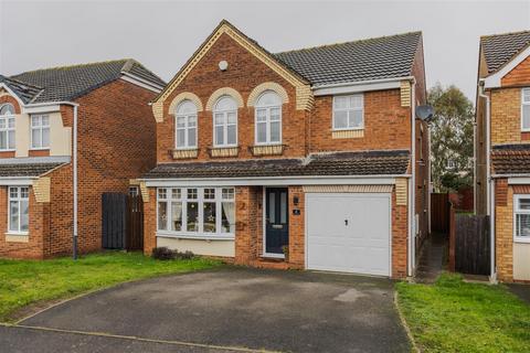 4 bedroom detached house for sale, Walnut Way, Messingham