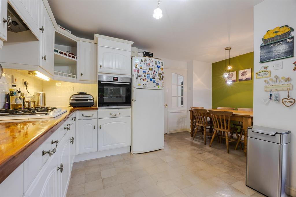 Kitchen diner