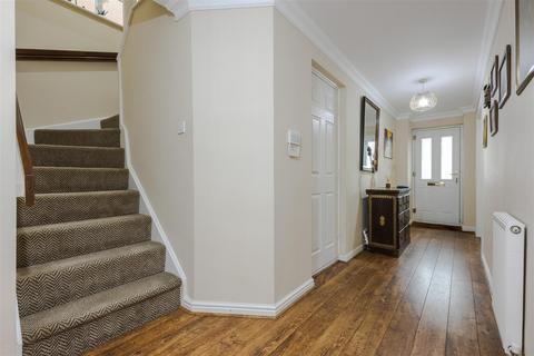 4 bedroom detached house for sale, Walnut Way, Messingham