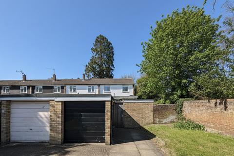 3 bedroom terraced house to rent, The Seeleys, Essex CM17