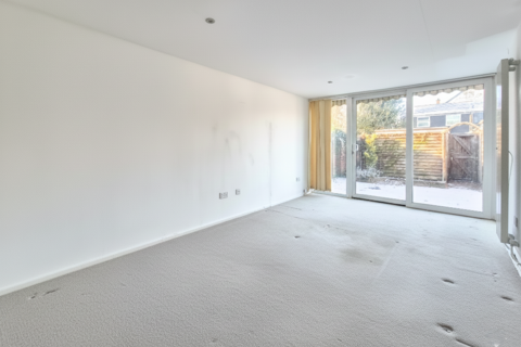 3 bedroom terraced house to rent, The Seeleys, Essex CM17