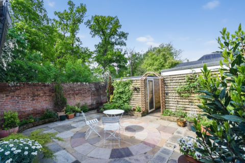 3 bedroom terraced house to rent, The Seeleys, Essex CM17