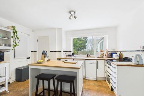 3 bedroom semi-detached house for sale, Lionel Avenue, Wendover