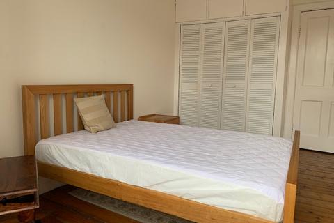 2 bedroom flat to rent, 24, Raeburn Place, Edinburgh, EH4 1HN