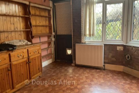 1 bedroom ground floor maisonette for sale, Gainsborough Avenue, London