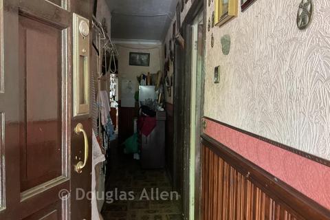 1 bedroom ground floor maisonette for sale, Gainsborough Avenue, London