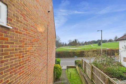 3 bedroom apartment for sale, Avenue House, Park Road, Chesham, Buckinghamshire, HP5