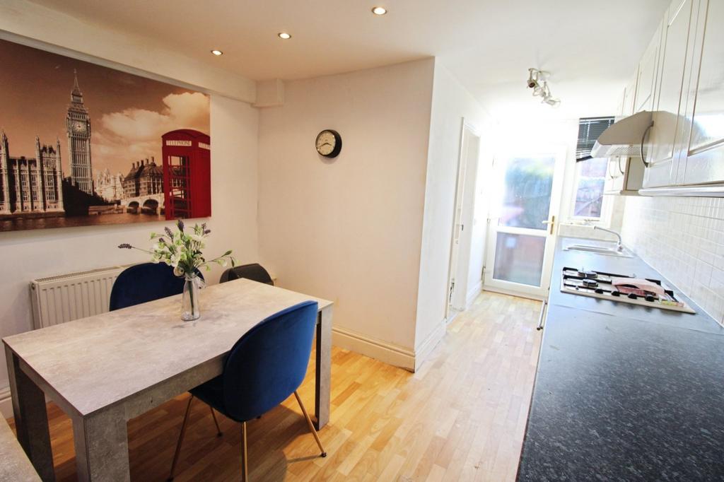 Kitchen/Breakfast