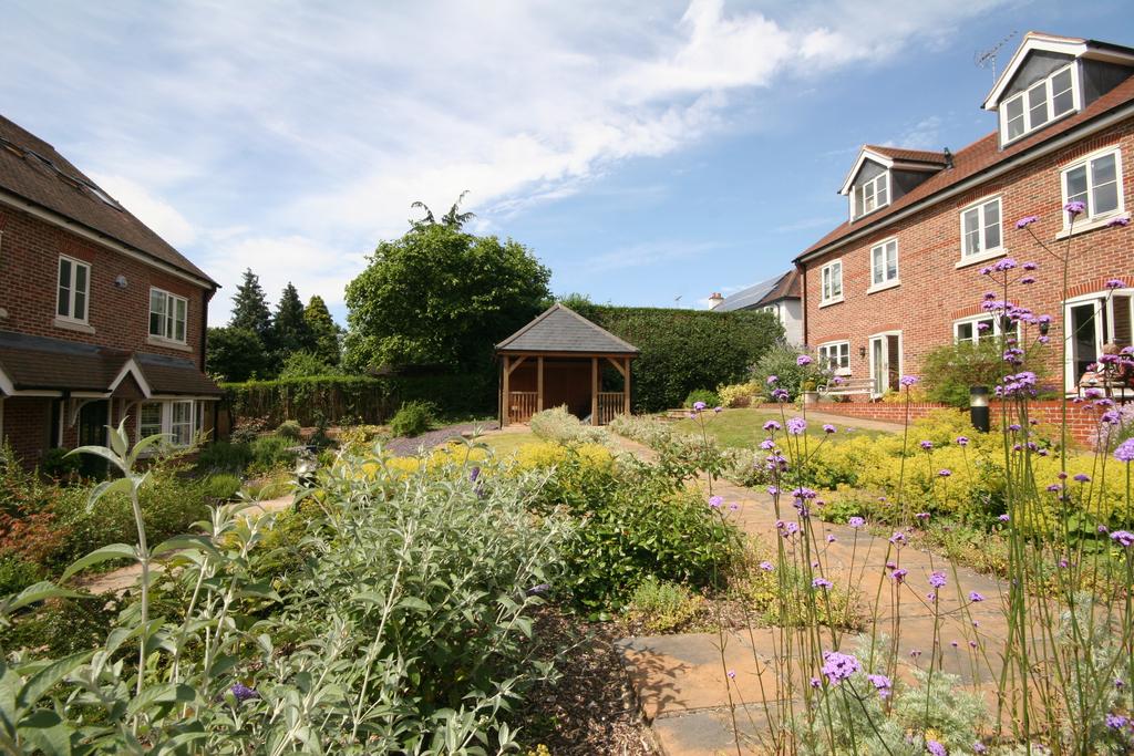 Communal Grounds