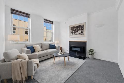 2 bedroom flat for sale, Church Street, Windsor SL4