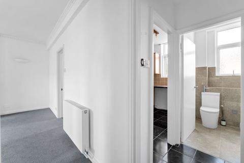 2 bedroom flat for sale, Church Street, Windsor SL4