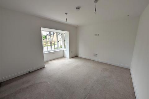 4 bedroom house to rent, Walnut Drive, Haddenham CB6