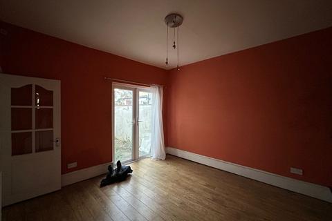 3 bedroom terraced house for sale, 55, Gillingham Road, Gillingham, Kent ME7 4RZ