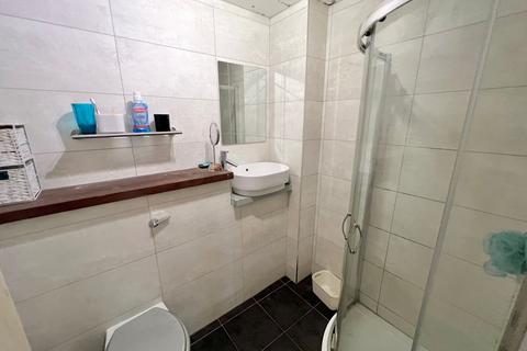 2 bedroom apartment to rent, New Wakefield Street, Wakefield House, M1