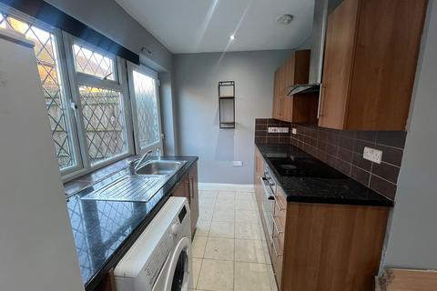 1 bedroom apartment to rent, Northfield Road, HOUNSLOW TW5