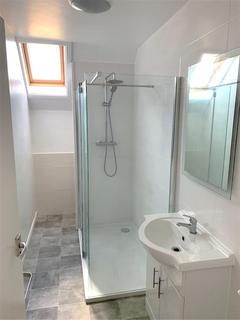 2 bedroom apartment to rent, Sea Road, Westgate-on-Sea