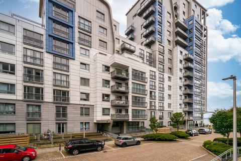 3 bedroom flat to rent, 9, Western Harbour Midway, Edinburgh, EH6 6LE