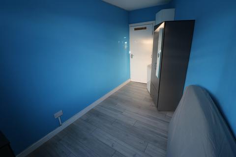1 bedroom in a house share to rent, Cecil Avenue, Barking IG11