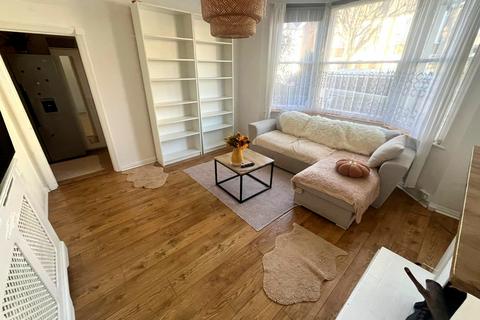 1 bedroom flat to rent, 36 Elthorne Park Road, Hanwell, W7 2JA