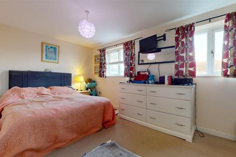 3 bedroom house to rent, Woolcombe Road, Portland