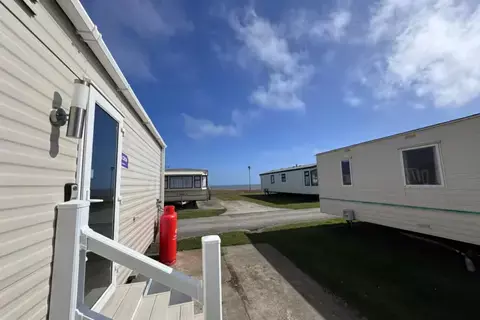 1 bedroom park home for sale, Skirlington Coast