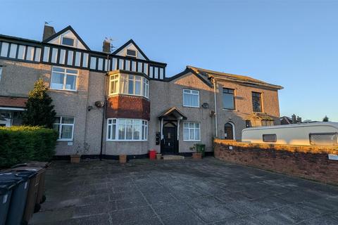 3 bedroom maisonette to rent, Albert Road, Southport PR9